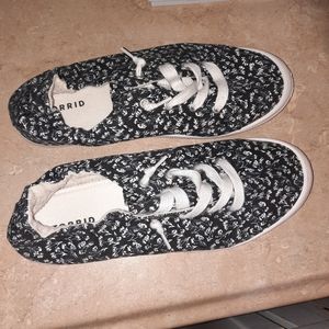 Torrid Slip On Canvas Shoe Size 11